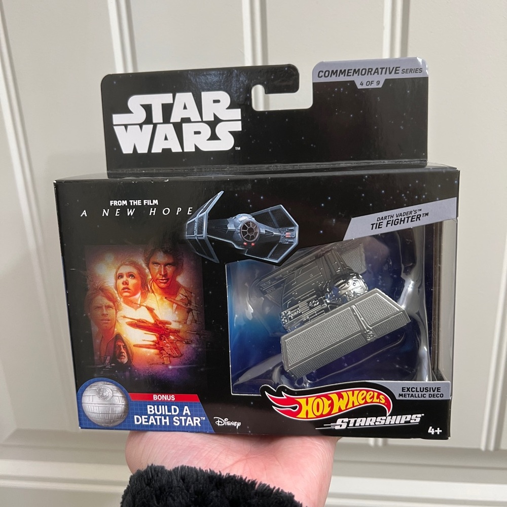 Star Wars Commemorative Series Tie Fighter